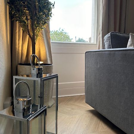 Luxury High Street Apartment Моффат Екстер'єр фото