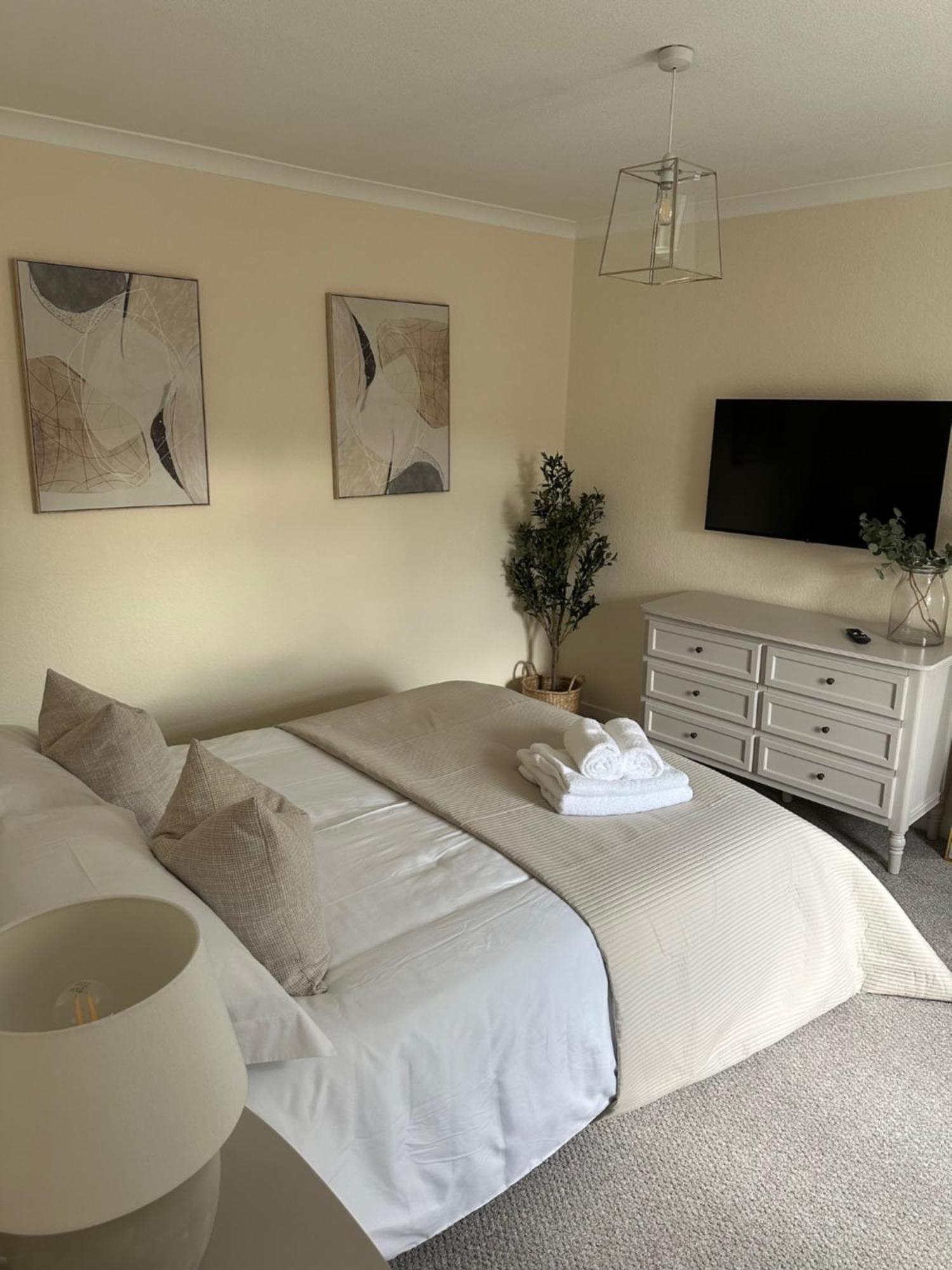 Luxury High Street Apartment Моффат Екстер'єр фото
